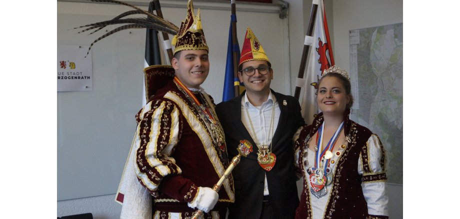 Bürgermeister mit Prinzenpaar Jan und Yasmin