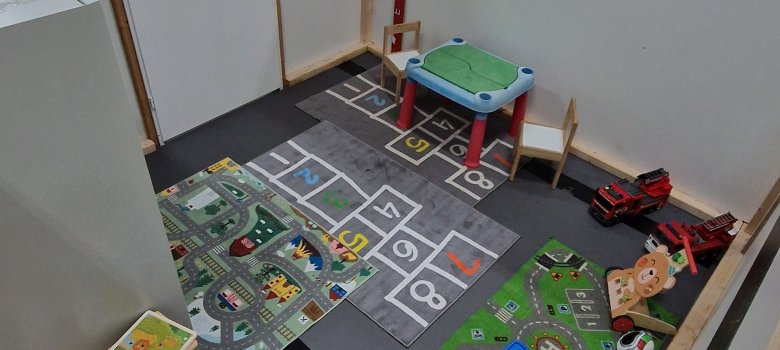 Spielecke mit Spielzeug in der Flüchtlingsunterkunft Alt-Merkstein